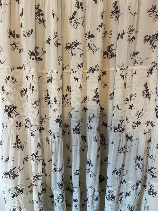 Women’s Floral Cream Maxi Skirt - Picture 3 of 13